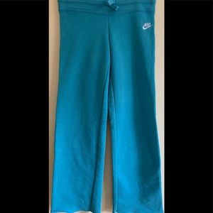 Nike • Girls (M) Blue Flare-Leg Sweatpants• Like New • Trendy and Comfy